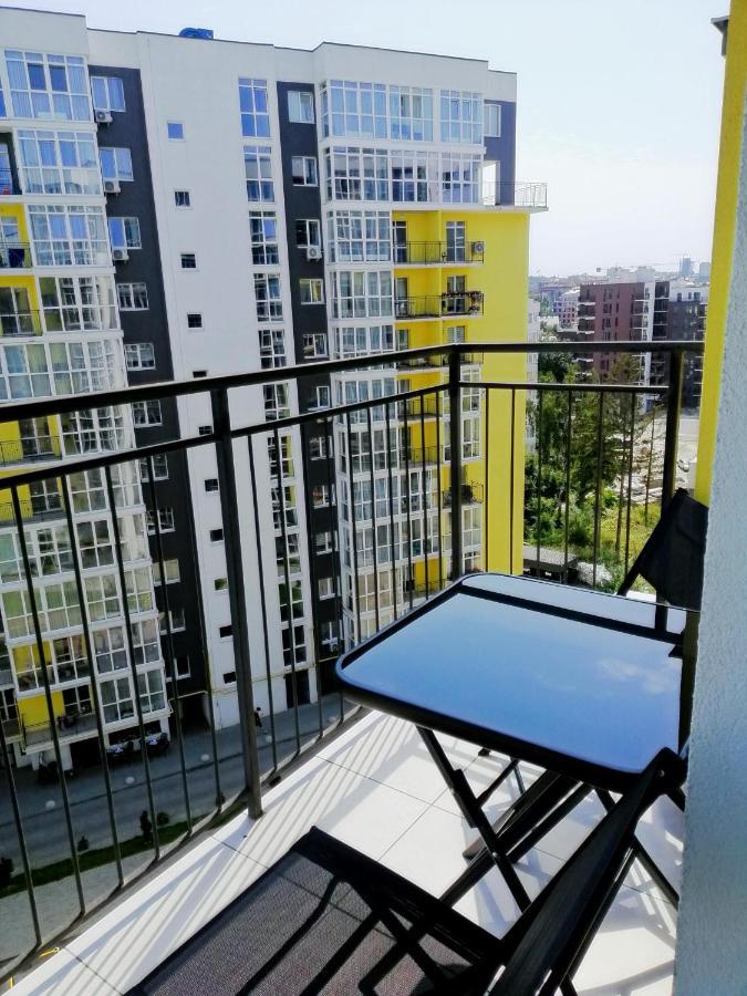 Арт-Де-Львів Appartement Buitenkant foto