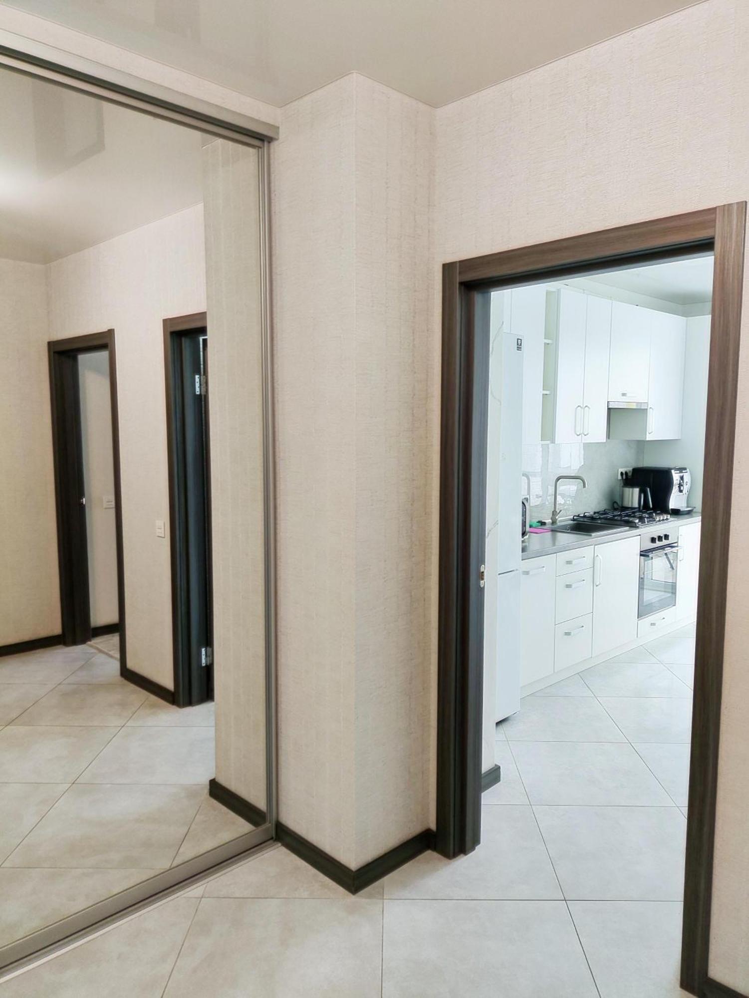 Арт-Де-Львів Appartement Buitenkant foto