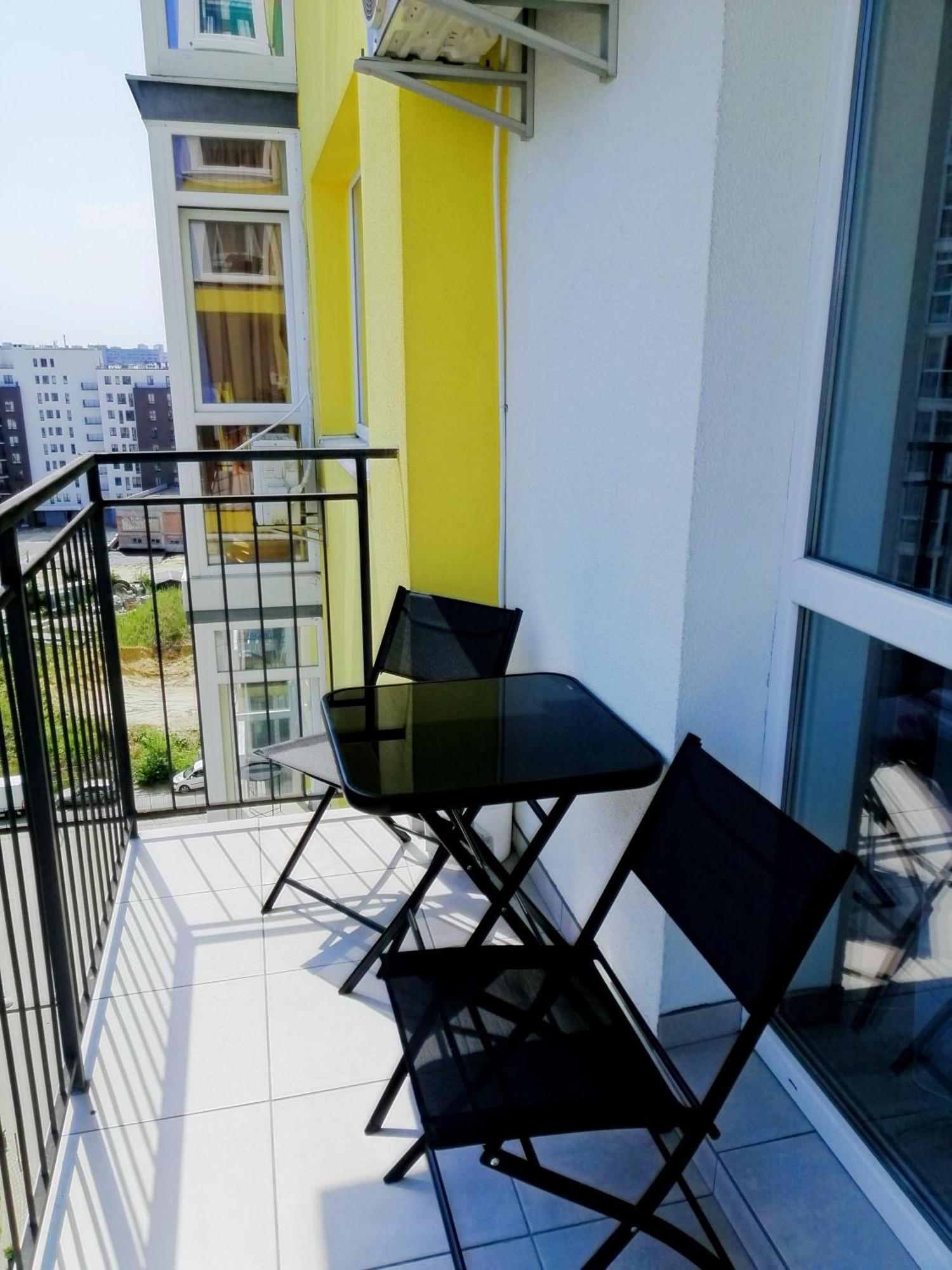 Арт-Де-Львів Appartement Buitenkant foto